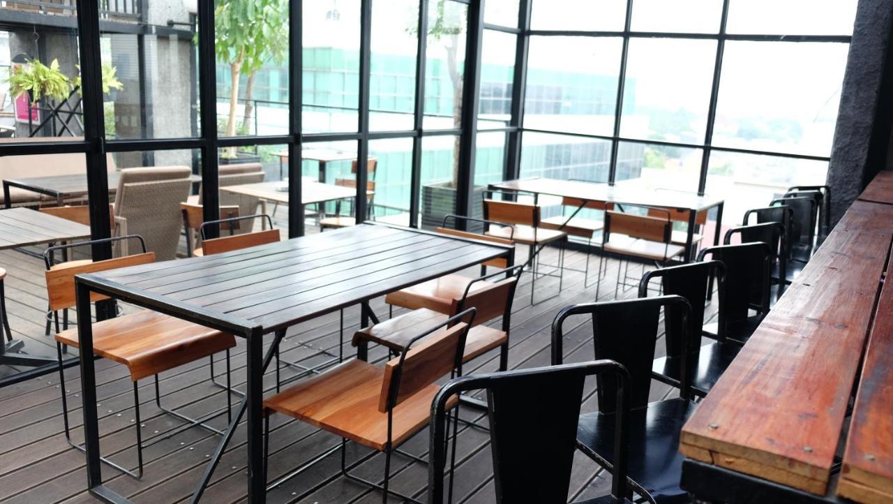 Liberta Hotel Kemang Jakarta Exterior photo